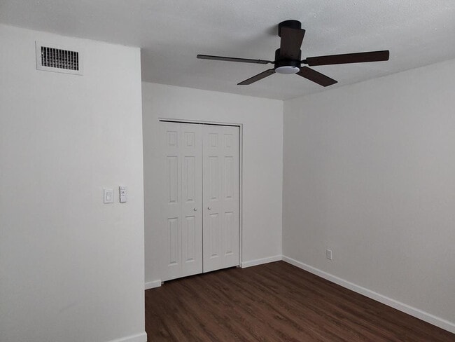 Photo - 2179 E Palmcroft Dr