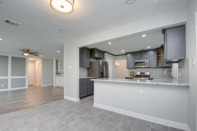 Photo - 2615 Woodstream Blvd
