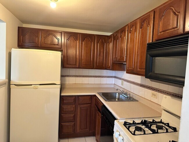Photo - 1460 Fairlane Dr Unit 225