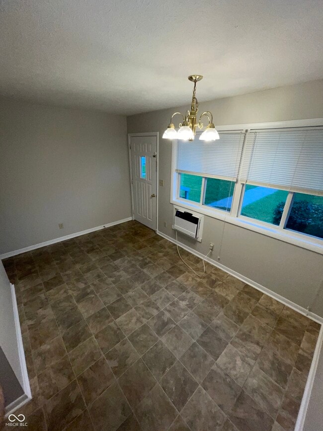 Photo - 943 W McKay Rd