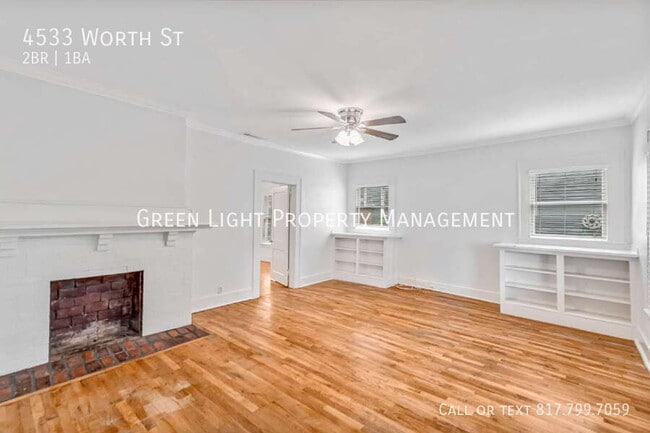 Photo - 4533 Worth St