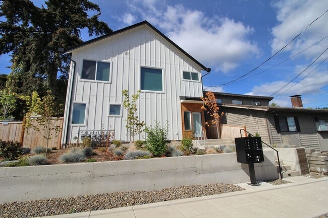 Photo - 5723 S Kelly Ave