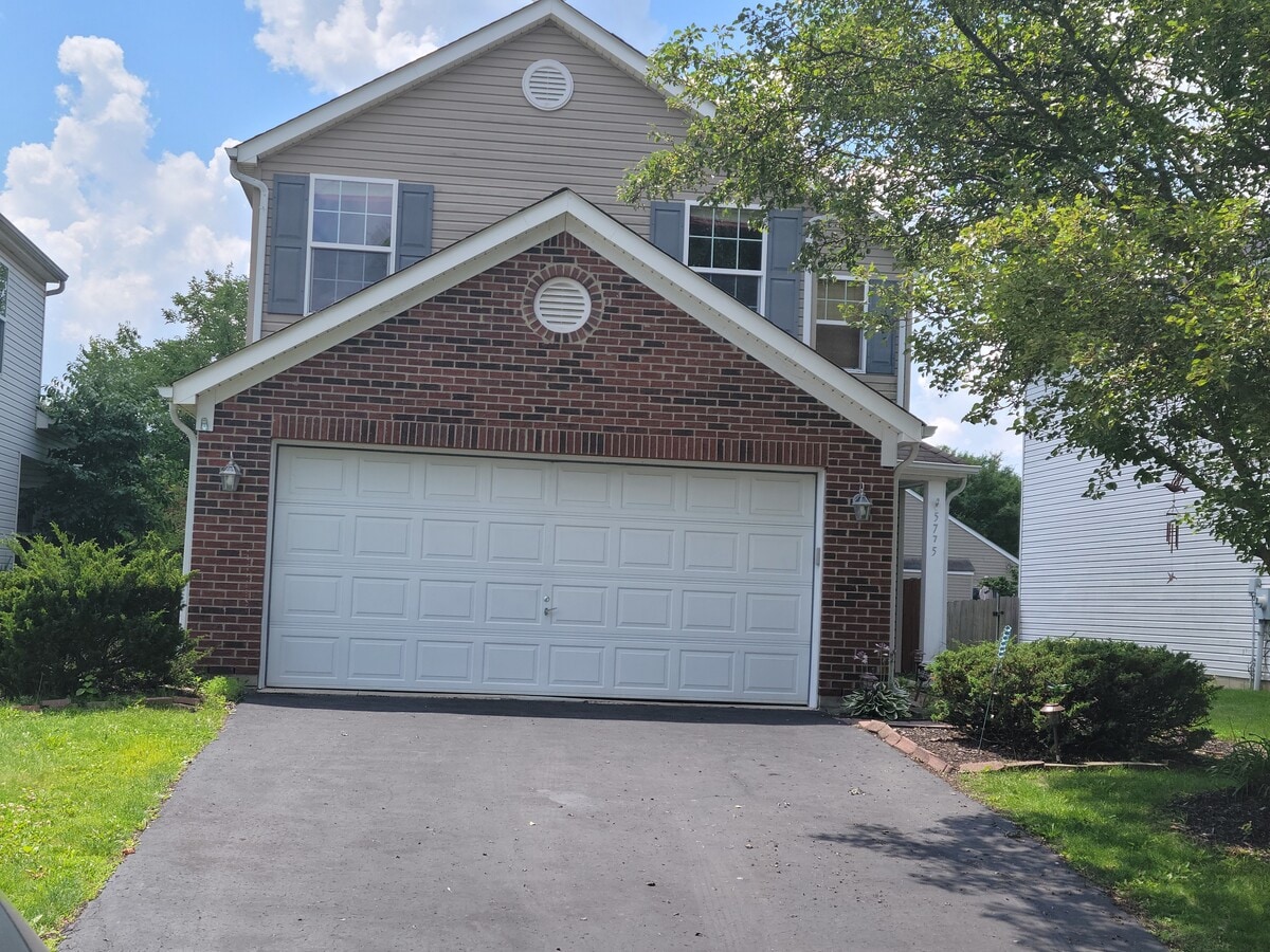 Front VIew - 5775 Coldcreek Dr House