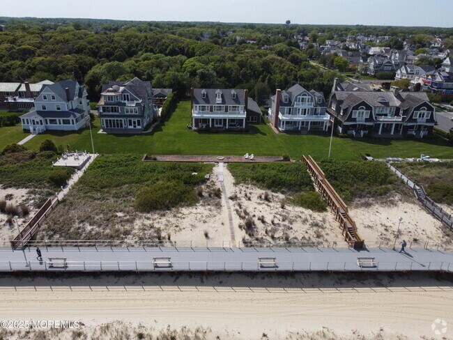 Building Photo - 609 Ocean Ave Rental
