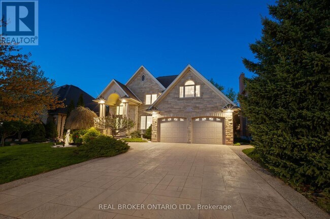 Photo - 215 Black Maple Ct