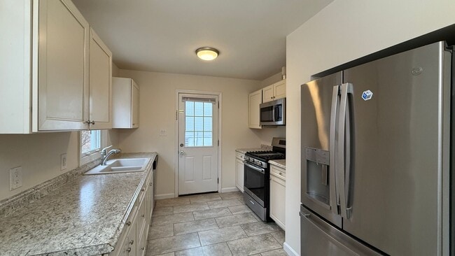 Photo - Quiet location, Dale City House