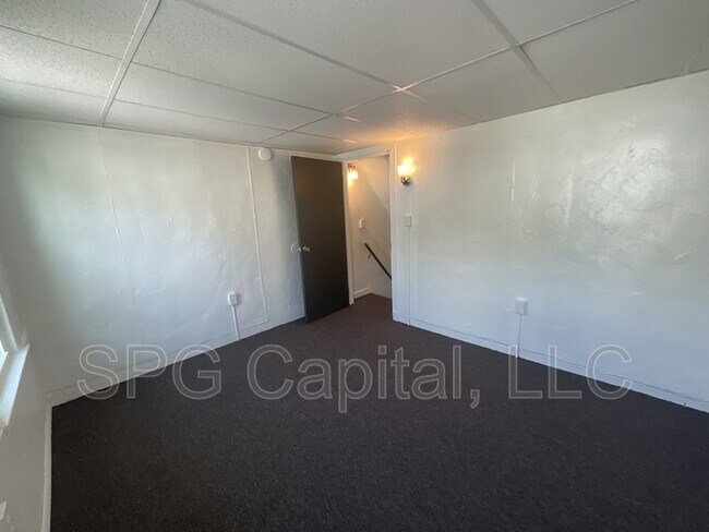 Photo - 219 N Pine St House