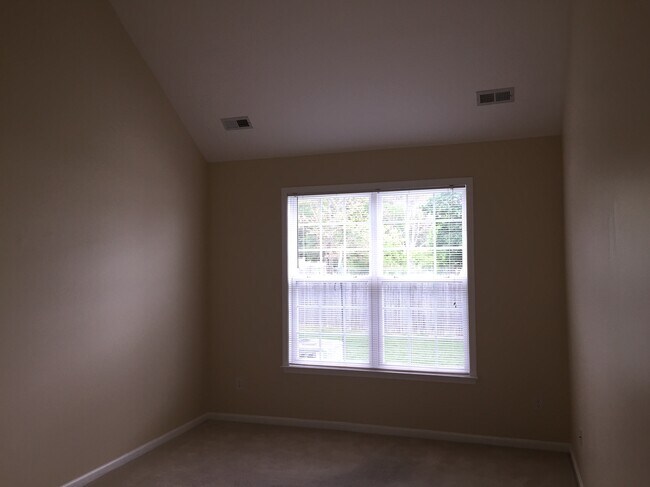 Master Bedroom - high ceilings - 222 W Bourne Way