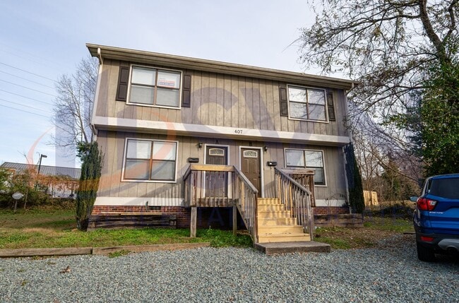 Building Photo - 407 S Merritt Mill Rd Unit A