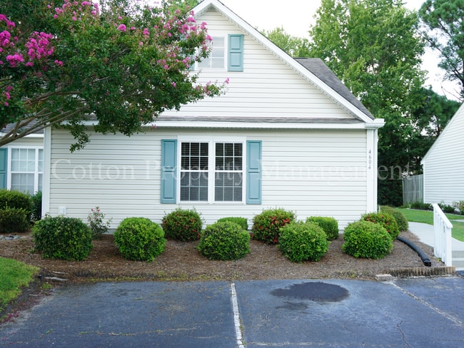 2BR/2BA- Townhome in Wilmington near Monkey Junction - $1,500/month Pet friendly*