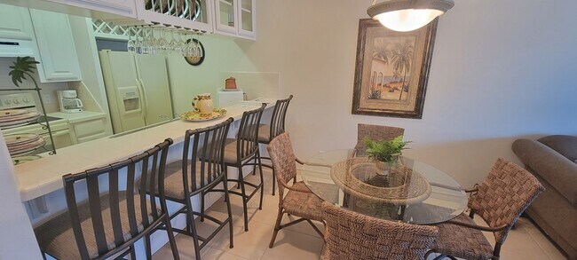 107 E Bahama St Unit 7