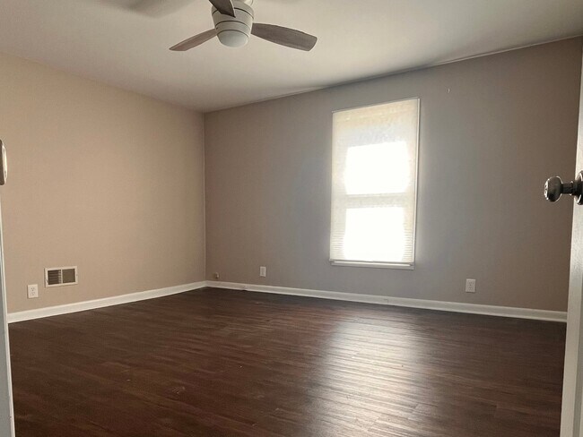 264 Kenwood Ave Unit 2