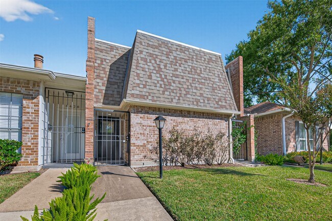 Photo - 4426 Basswood Ln