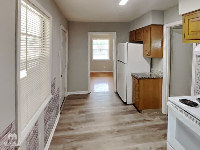 Photo - 1402 Moss Point Dr