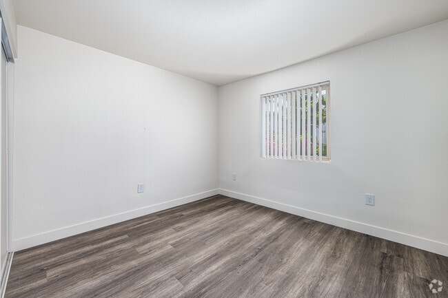4BR, 2BA - 1282SF - Primary Bedroom