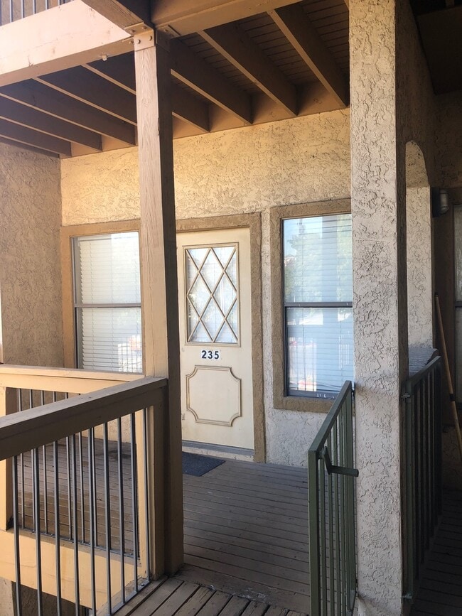 PRELEASE 2025/2026 2 Reserved Parking an... House House Rental in