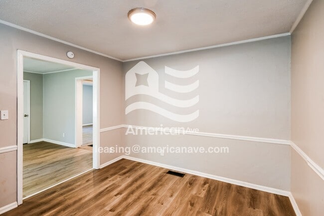 Photo - 621 Delta St