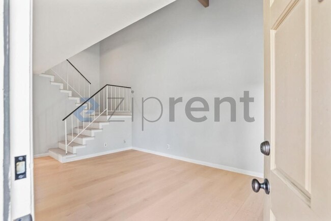 Photo - 1030 Gull Ave