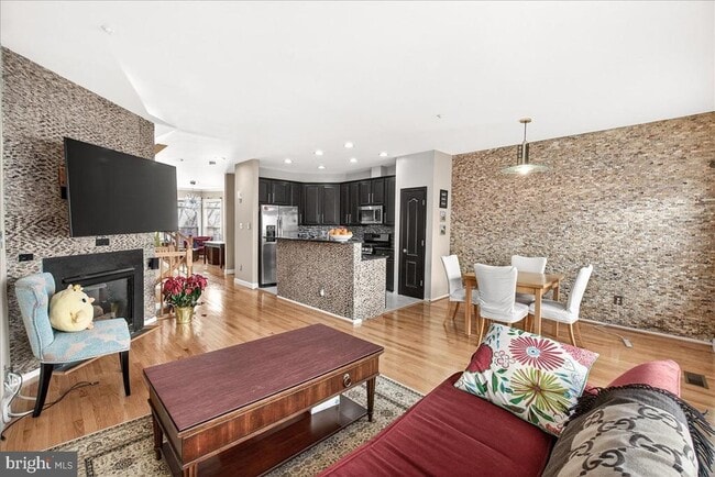 Photo - 10229 Rutland Round Rd