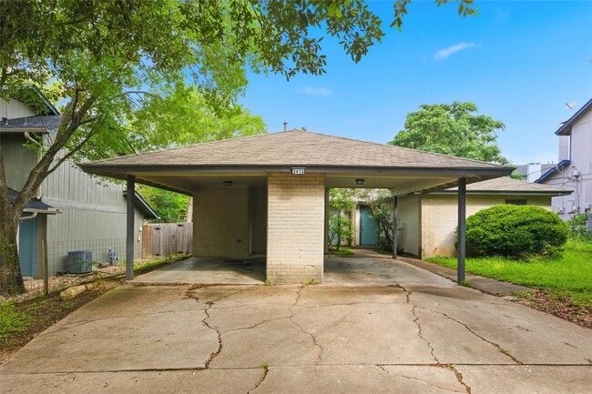 2412 Burleson Ct