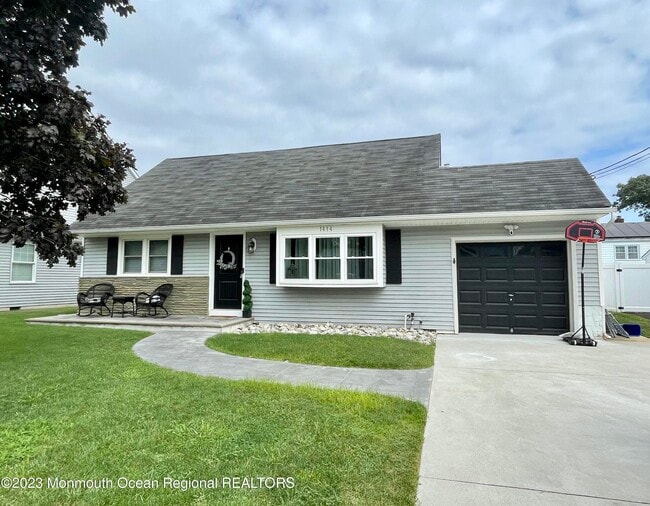 Building Photo - 1414 Treeneedle Rd