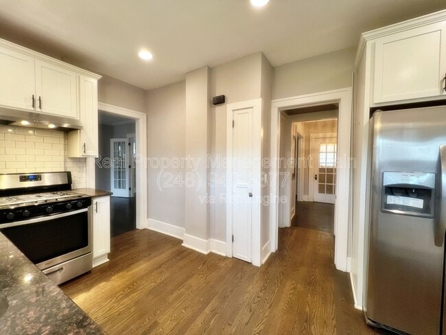 Photo - 1525 Edison St