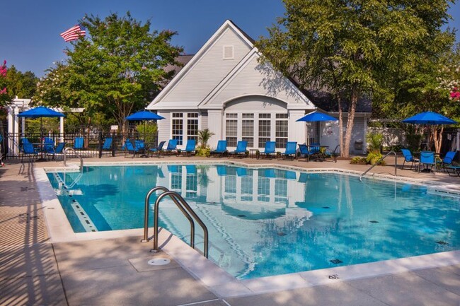 Resort Swimming Pool - Jefferson Arbors at Broadlands