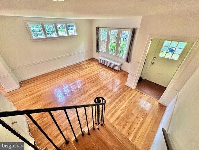 Photo - 4422 Greenwich Pkwy NW