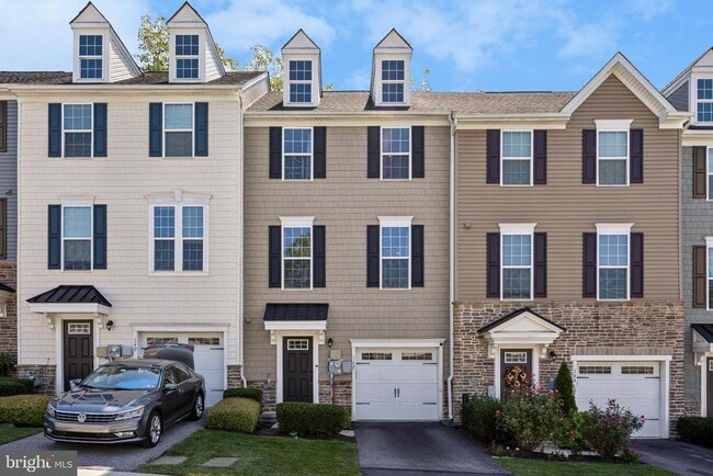 Photo - 142 Mulberry Dr Townhome