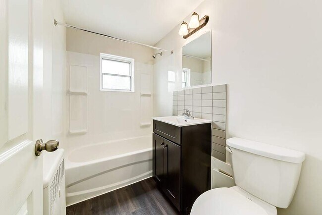 Photo - Albert Manor