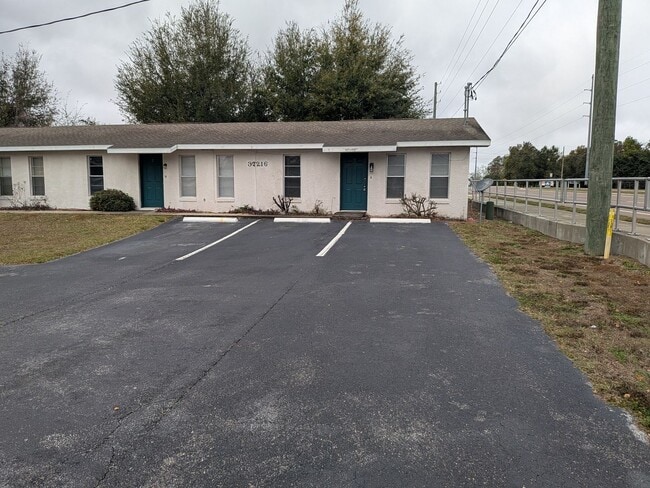 Photo - 1 bed/1 bath $1000/month in Dade City!
