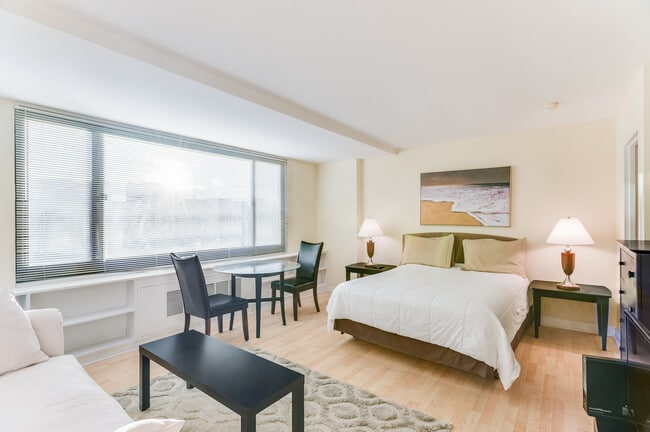 Photo - 1011 Arlington Blvd