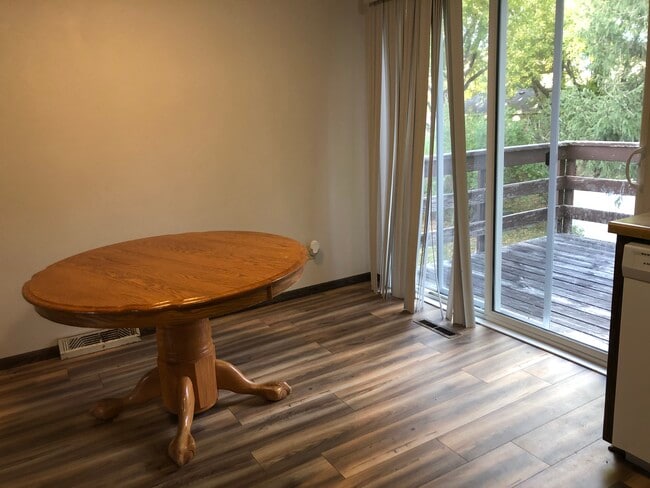 Photo - 323 Allan Ave Unidad 2