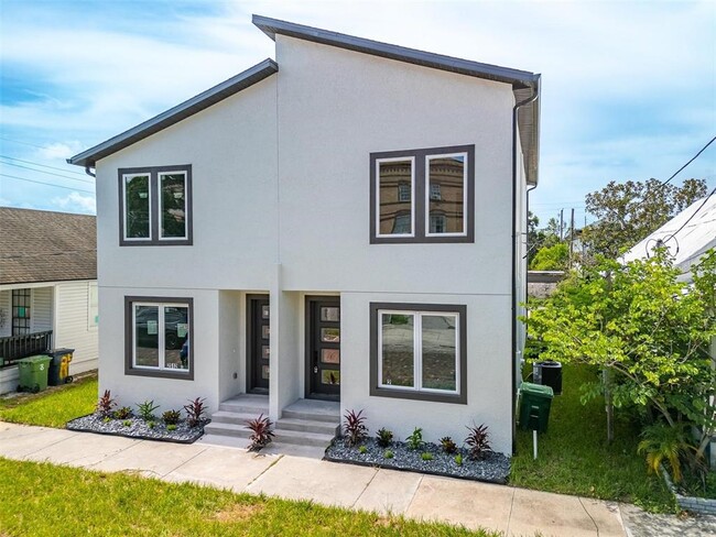 Building Photo - 2512 W Chestnut St