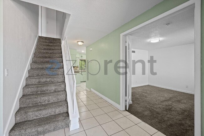 Photo - 899 Monika Way