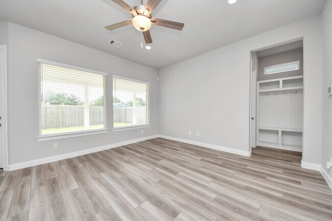 Photo - 3011 Skyrock Dr