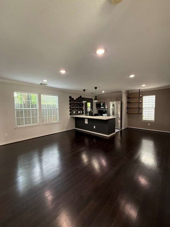 Photo - 9623 Elmview Pl Unit 1
