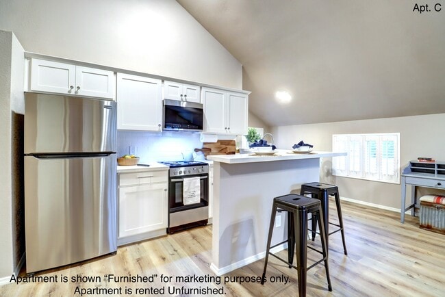 Photo - 109 N Pleasant St