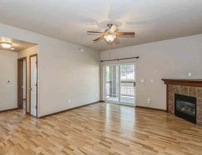 Photo - 1820 W Benton St Unit 301