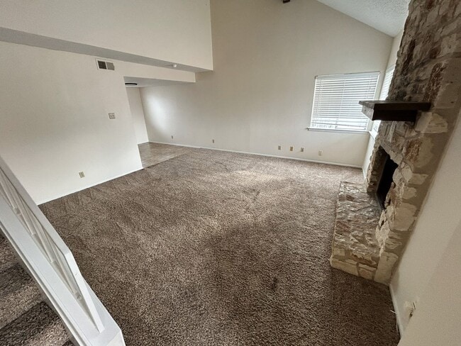 Building Photo - 2503 Royal Vista Dr