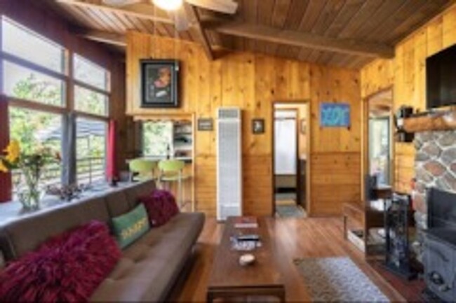 Photo - Cozy Cabin in Idyllwild House