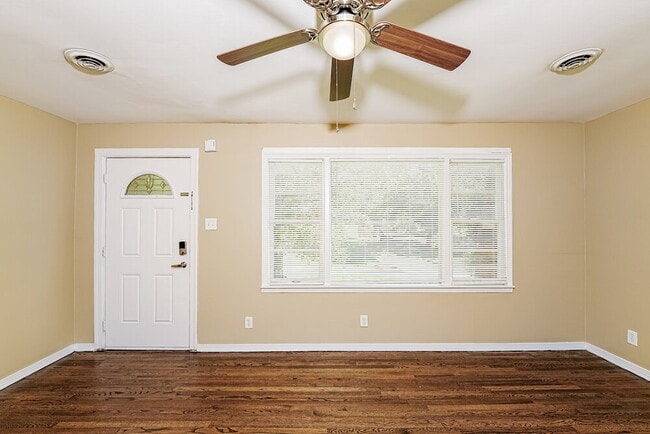 Photo - 2568 Forestdale Blvd