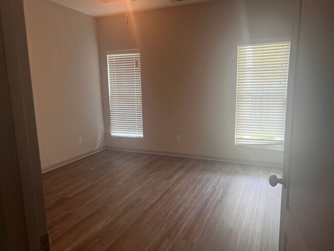 Photo - 721 Buddy Ct