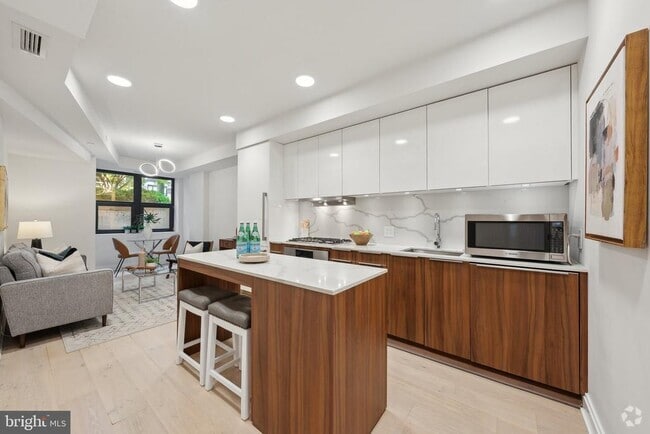Building Photo - 1427 Rhode Island Ave NW Unit L01 Rental