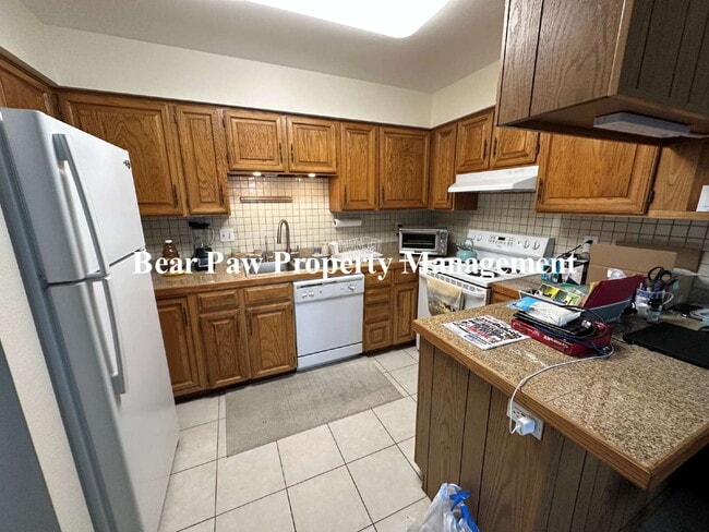Photo - "Cozy 1-Bed Retreat in Scenic Evergreen!" Unidad Apt. 204