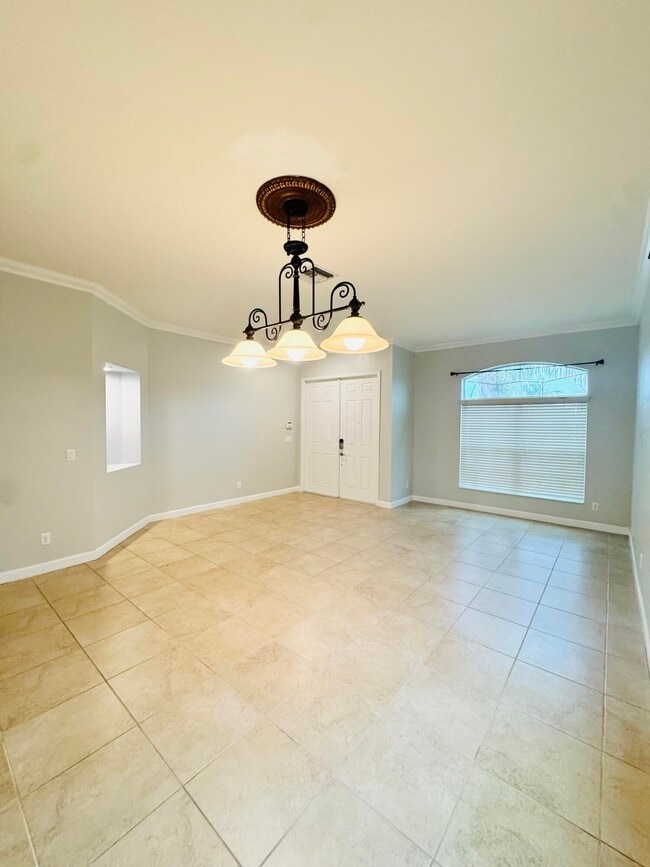 Photo - 1807 Berkshire Cir SW