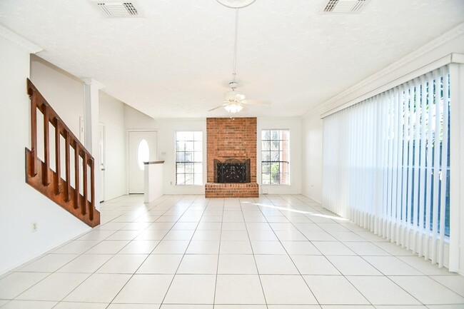 Building Photo - 12311 Grove Meadow Dr