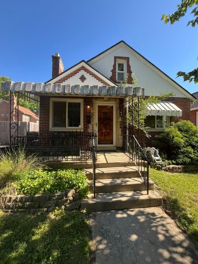 Building Photo - Merion Village Single-Family Home with Flexible Living Areas and Outdoor Space