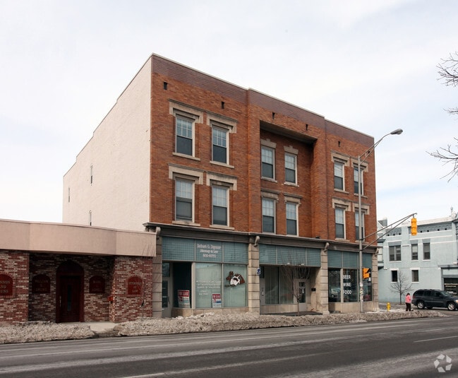 Photo - Arrasmith Apartments