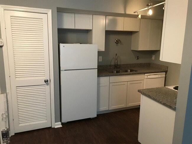 Photo - 2494 Etiwan Ave